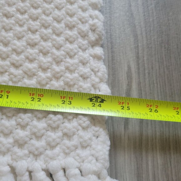 Handmade Ivory Knitted Throw Blanket With Fringe - Picture 4 of 5